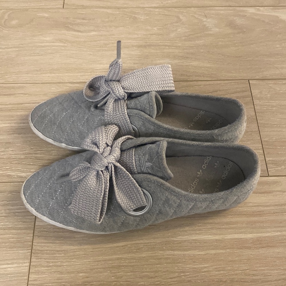 Adidas relace ribon bow sneakers size 6.5